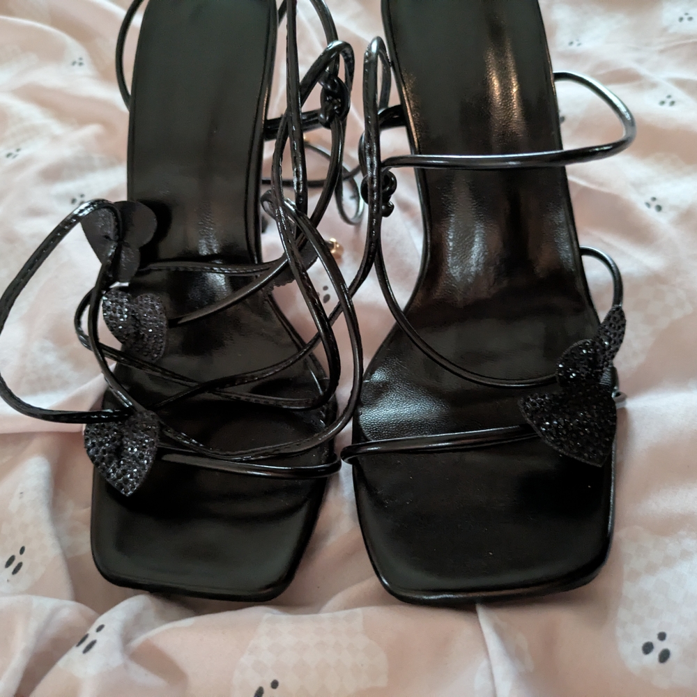 Elegant Black Strappy Women's Shoes